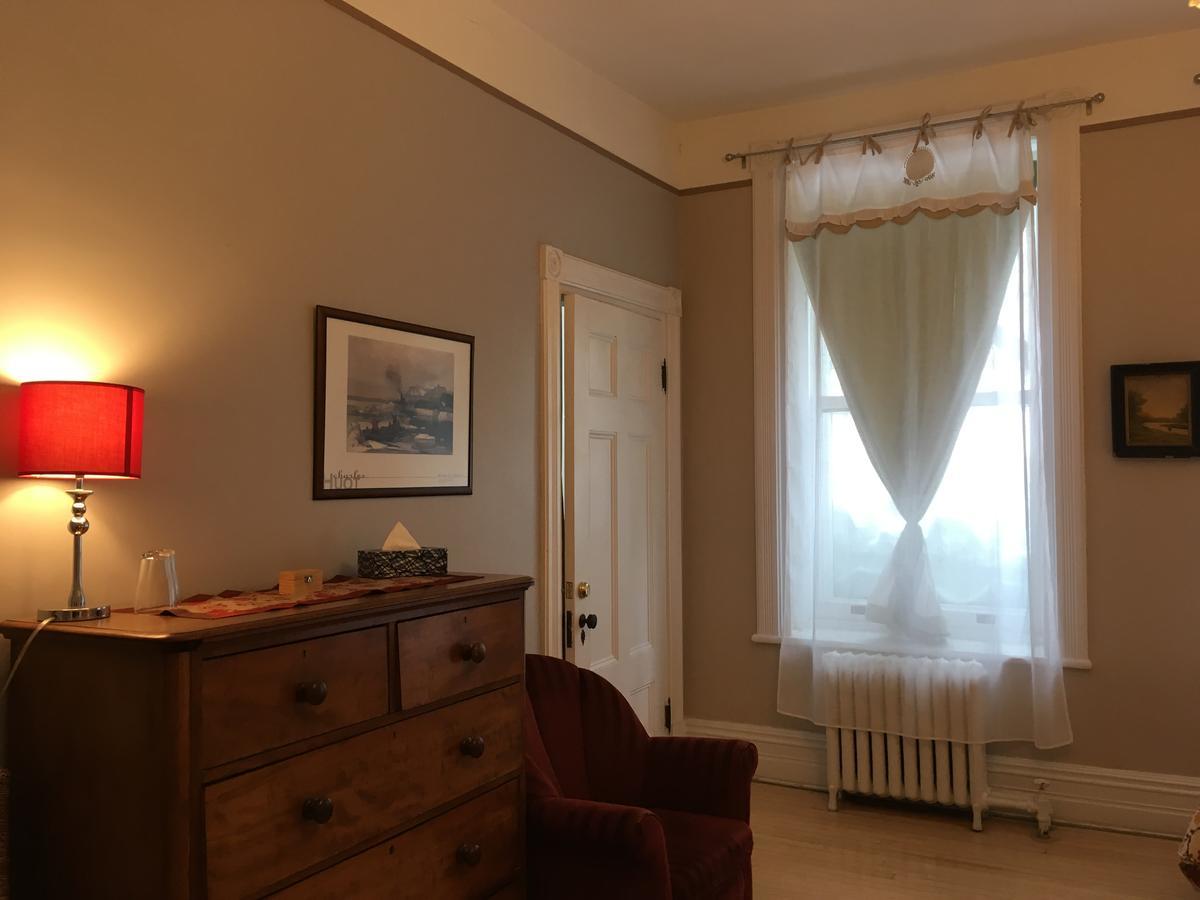 Queen Room Two Queen Beds