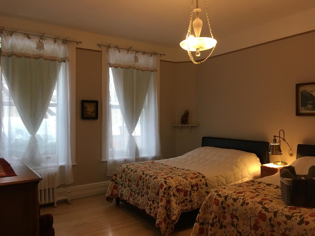 Queen Room Two Queen Beds